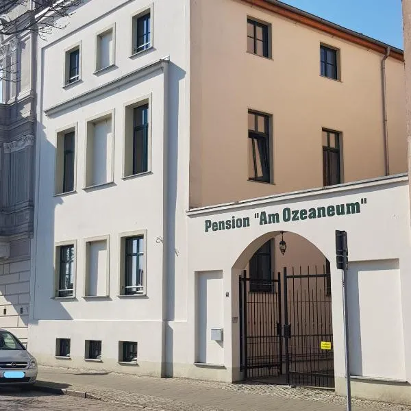 Pension Am Ozeaneum, hotell sihtkohas Stralsund