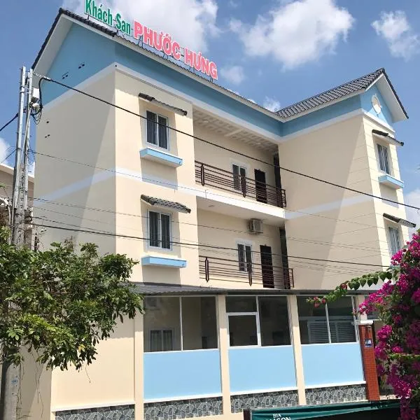 Phước Hưng 1 Hotel, hotel v destinaci Vinh Long