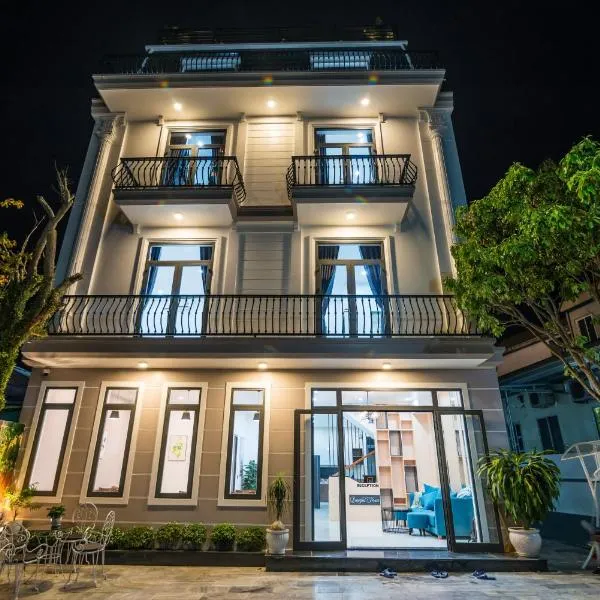 Peaceful House Hostel, hotel in Dong Hoi