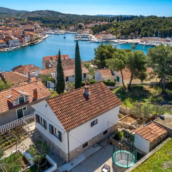 SeaView Apartment Toni, hotel in Milna