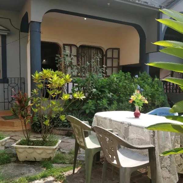 Koito-House calangute guest house、カラングートのホテル