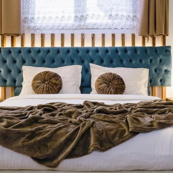 Dome Rooms Downtown, hotel in Chania Town