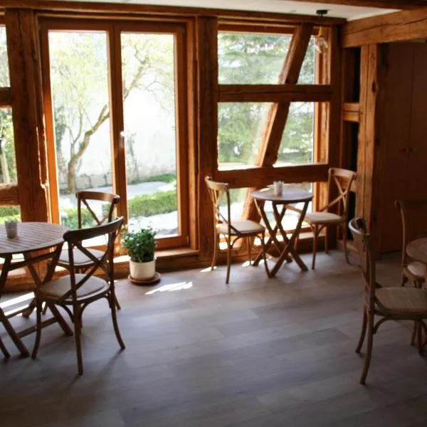 Waldvogel Ferienzimmer klimatisiert, hotel en Immenstaad am Bodensee