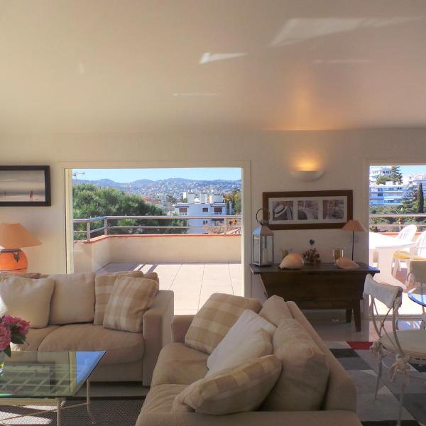 Spacious and bright flat Downtown and Beaches - Swimming Pool