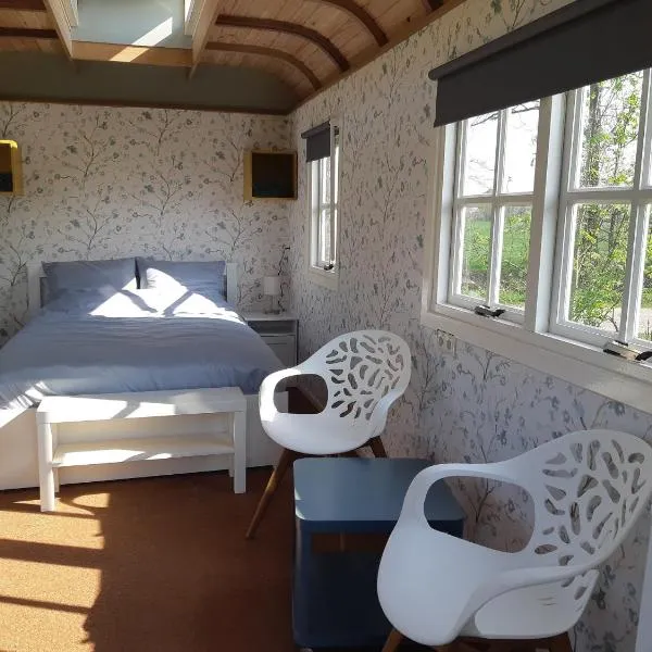 B&B Pipowagen "de Luxe" op Wellness Camping en B&B, hotel in Winterswijk-Meddo
