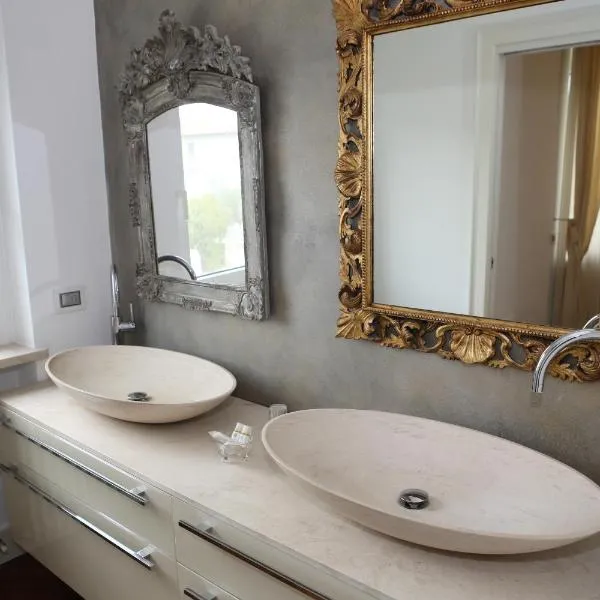 Champagne Rooms, hotel a Sirmione