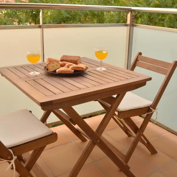 Apartamentos Navas, hotel in Barcelona