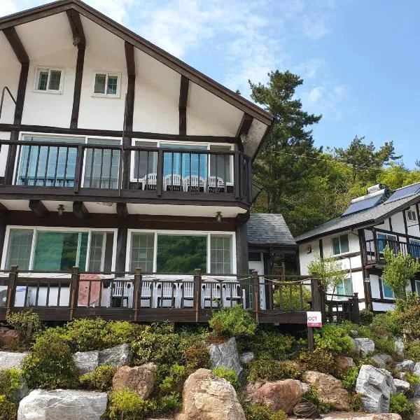 Tongyeong Yehyang Pension, hotel v destinaci Tchongjong