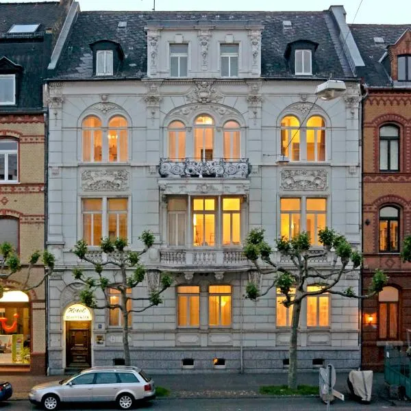 Hotel zum Scheppen Eck, hotel v destinaci Wiesbaden