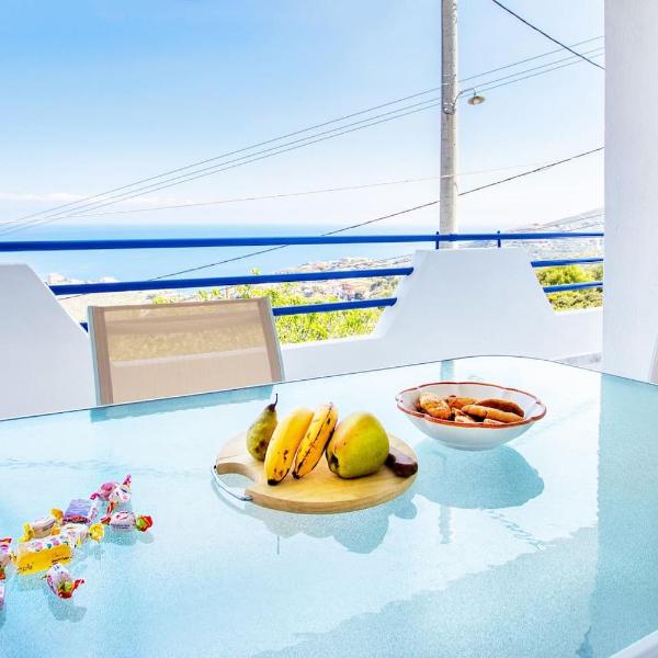 A gem next to the sea and close to the airport