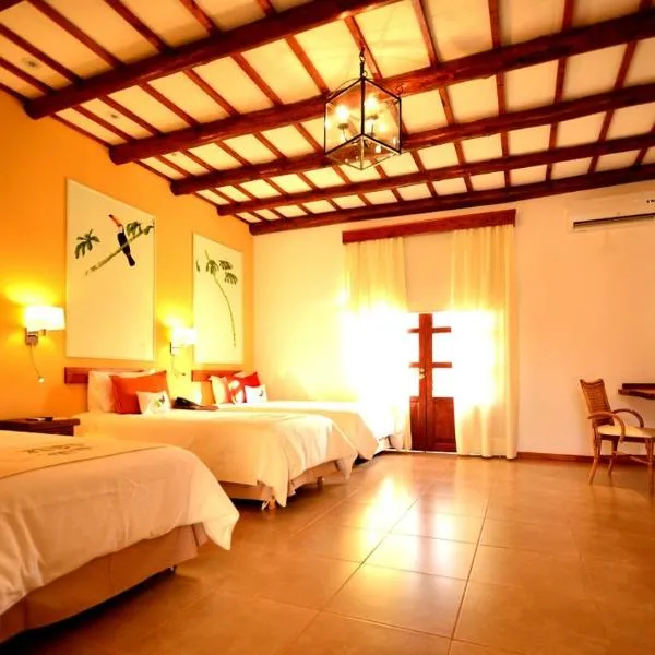 El Pueblito Iguazú, Hotel in Puerto Iguazú