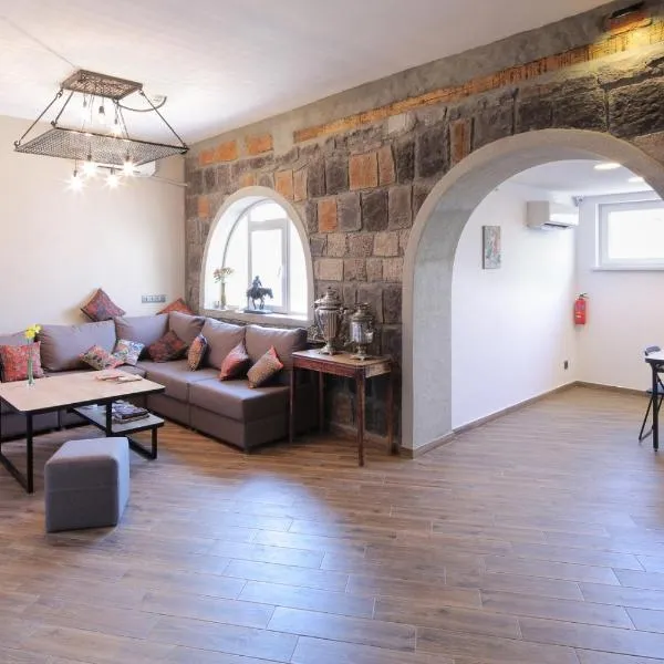 Highland Hostel, hotel en Ereván