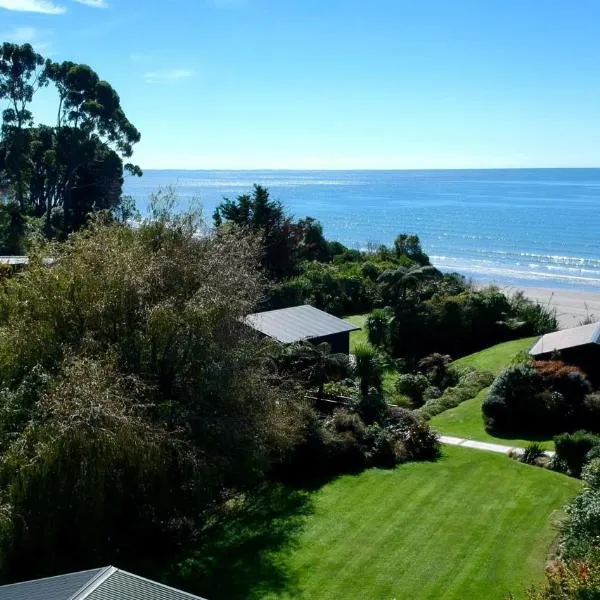 Adrift In Golden Bay- Absolute Beachfront Villas, hotel in Collingwood