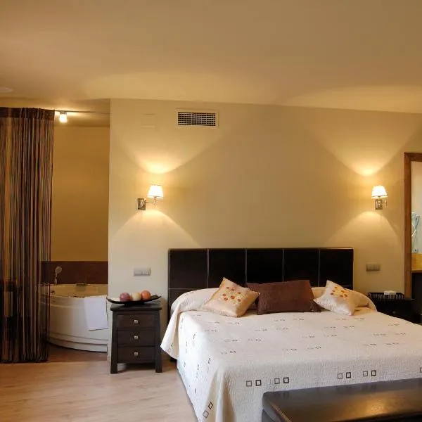 Casa Rural La Botica, hotel in Oropesa