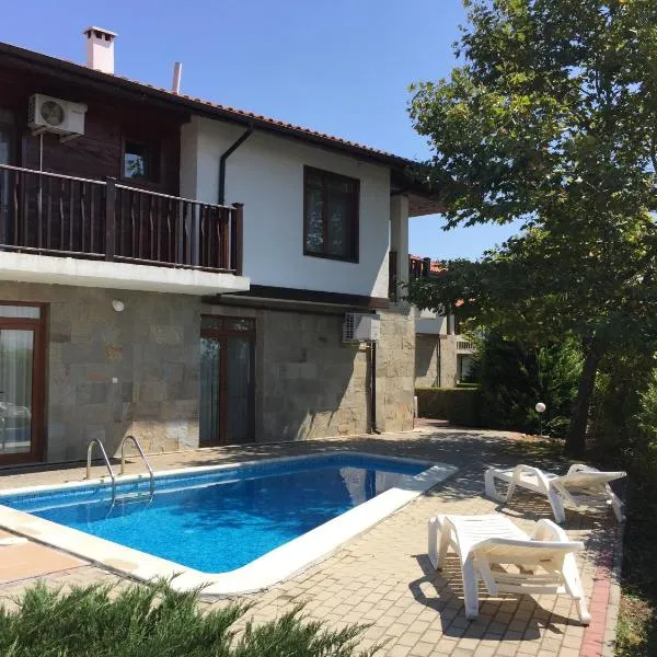 HillTop Villa, hotel in Burgas City