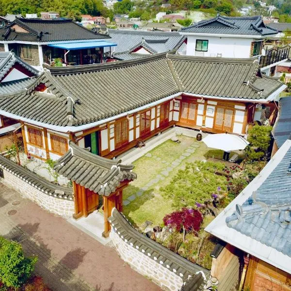 Hanok Hyeyum, hotel in Jeonju
