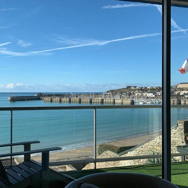 UN BALCON SUR LA MER, ACCES DIRECT A LA PLAGE