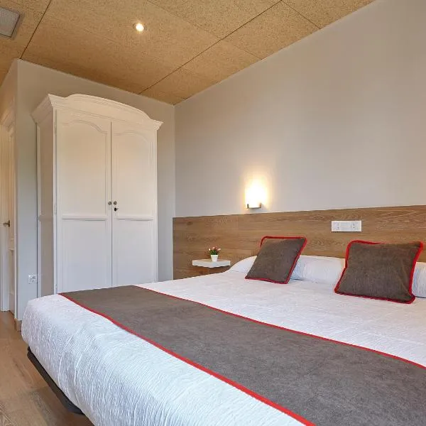 Hostal Nobadis, ξενοδοχείο σε Cervera