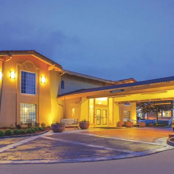 La Quinta Inn by Wyndham Moline Airport, hotel v destinaci Moline