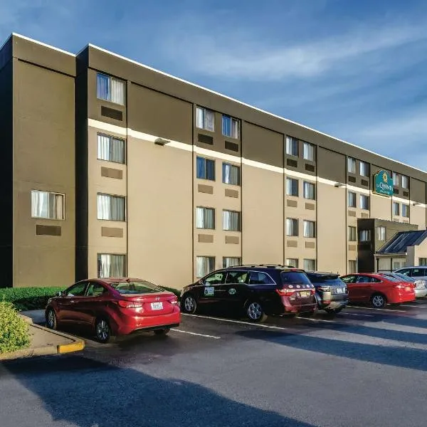 La Quinta by Wyndham Warwick Providence Airport、ワーウィックのホテル
