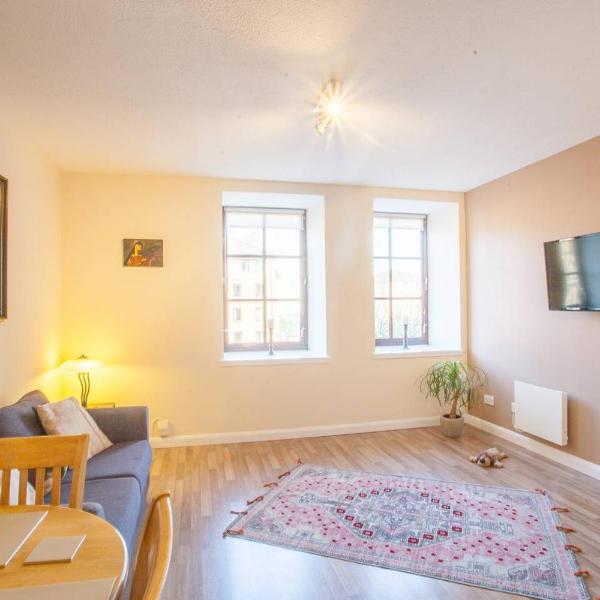Stylish Merchant City Flat, Glasgow