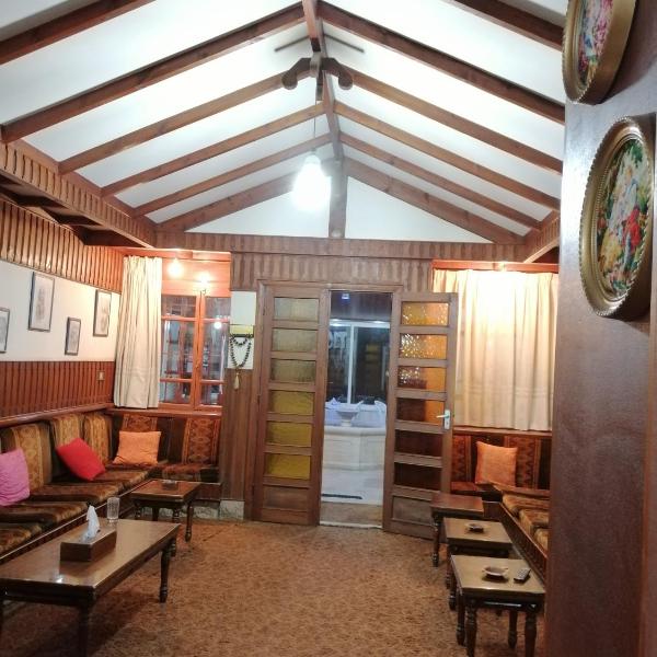 Tiger House Guest House, Бишари