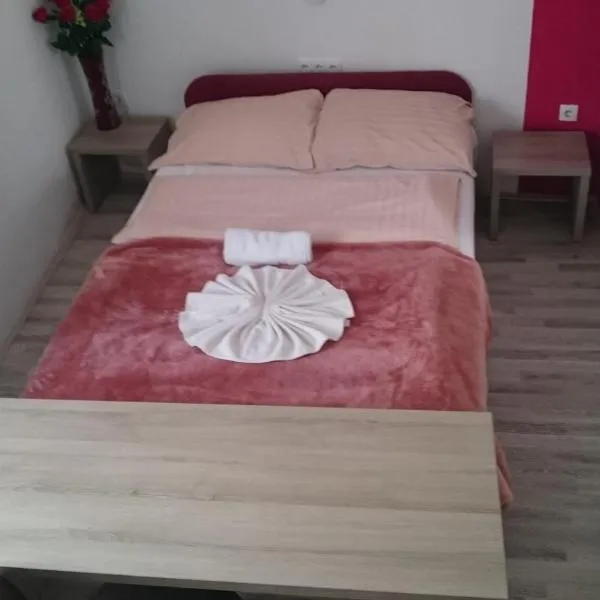 Guest House Villa Herbarium, hotel v destinaci Slavonski Brod