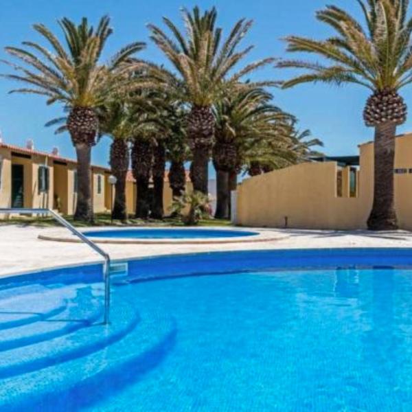 Apartamento con piscina y terraza en Ciutadella, Cala en Blanes