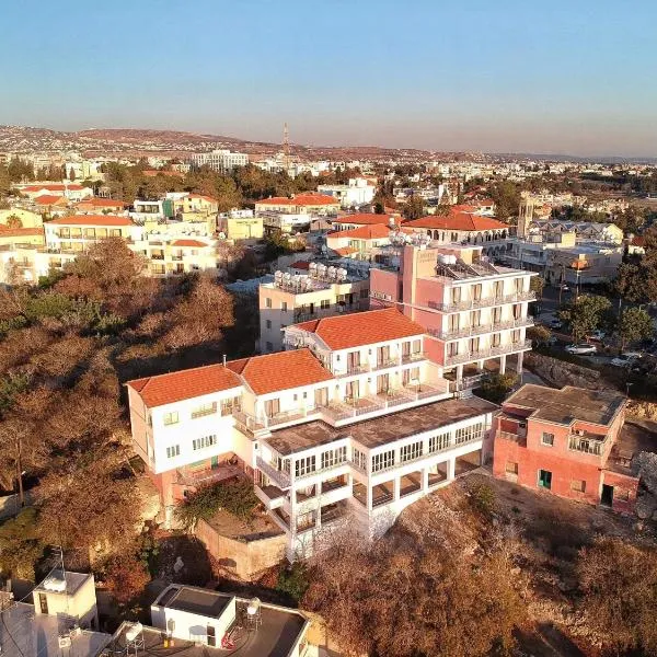 Axiothea Hotel, готель у Пафосі