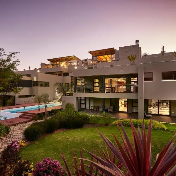 Dynasty Forest Sandown Self Catering Hotel, hotel v destinácii Johannesburg