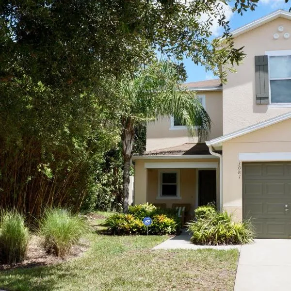 Beautiful Hollywood style home next to Disney, hotel in Kissimmee