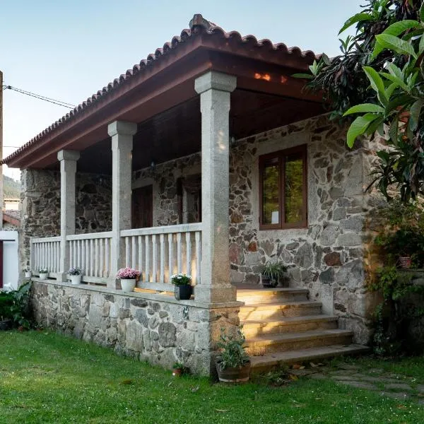 Casa Eido Vello, hotel in Mos