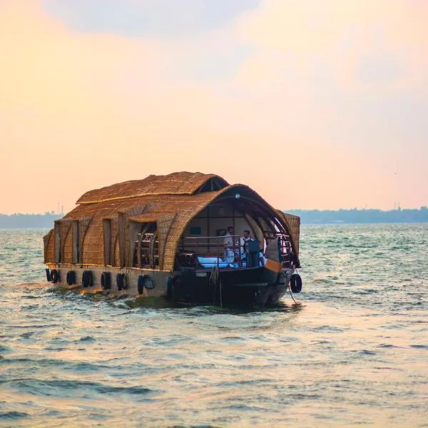 Marvel Cruise, hôtel à Alappuzha