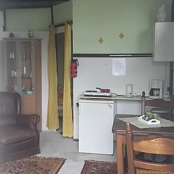 shepherds cottage, hotel in Euscheid