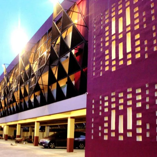 Richard's Home, hotel in Pontianak