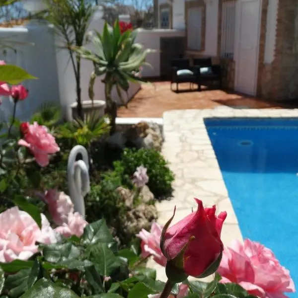 Hostal La Paloma II，位于卡尔佩的酒店