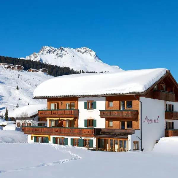 Alpenland - fein & klein, zentral und ruhig mit modernem Wellnessbereich, hotel en Lech am Arlberg