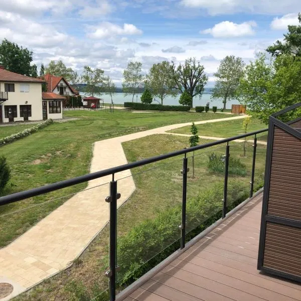Zamárdi Parti Apartman, hotel di Zamárdi