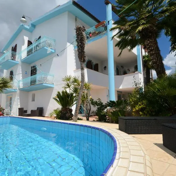 Villa Dessena Guest House, hotel in Cala Liberotto