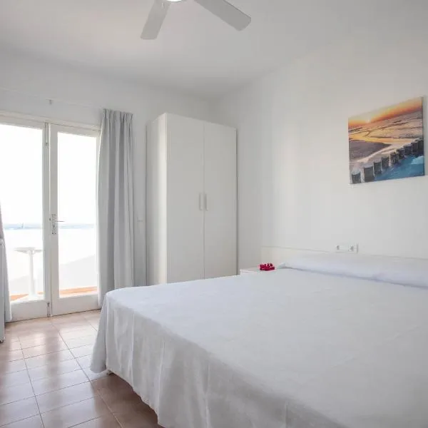 Hostal Mayans、エス・プホルスのホテル