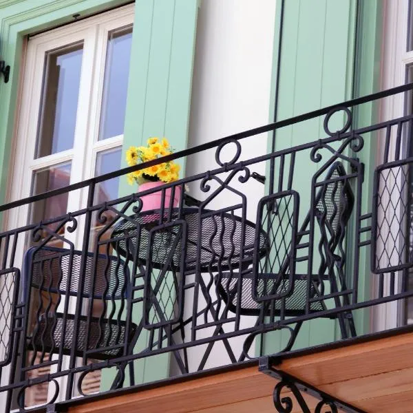 Πανσιόν Ιζαμπώ, ξενοδοχείο στο Ναύπλιο