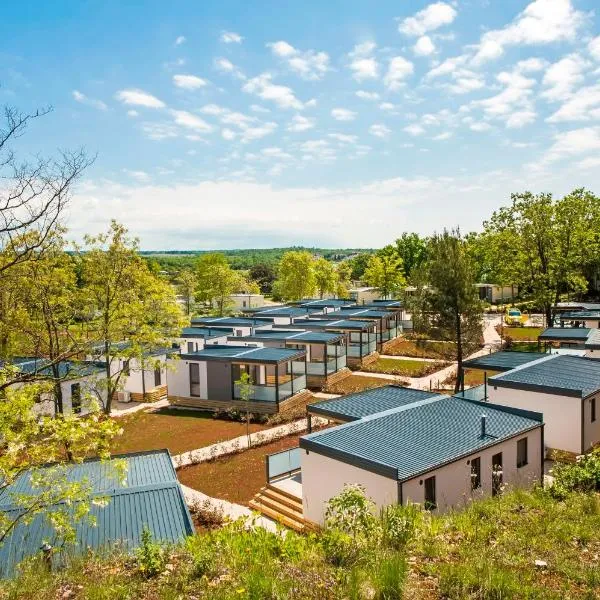 Eurocamp Mobile Homes at FKK Naturist Campsite Solaris, hotel en Poreč-Parenzo