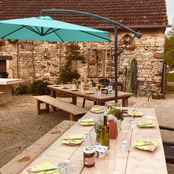 emplacement camping, hotel in Montcléra