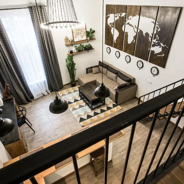 Дві незалежні квартири поряд загалом для 8 гостей, КЛ, hotel in Odesa