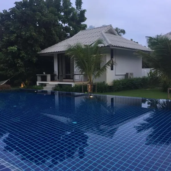 Bulan Villa rayong, hotel in Rayong