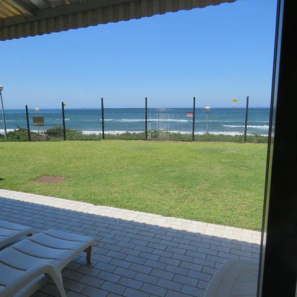 2 BRONZE BEACH UMHLANGA