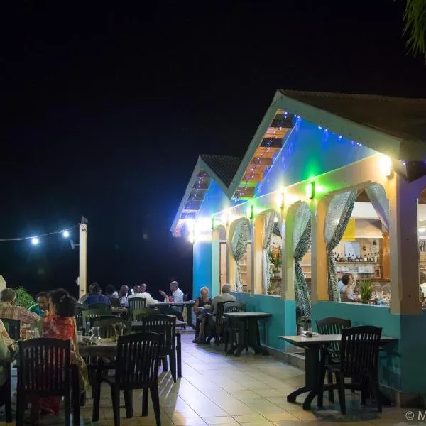 Sunset Bay Club All Inclusive, hotel v mestu Colihaut