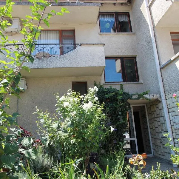 Izgrev Sarafovo, hotel en Burgas