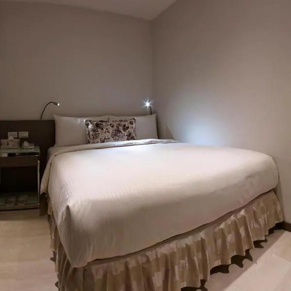 Shihlin 13House, hotel di Taipei