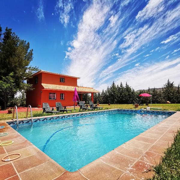 CHALET GIRALDA con piscina privada